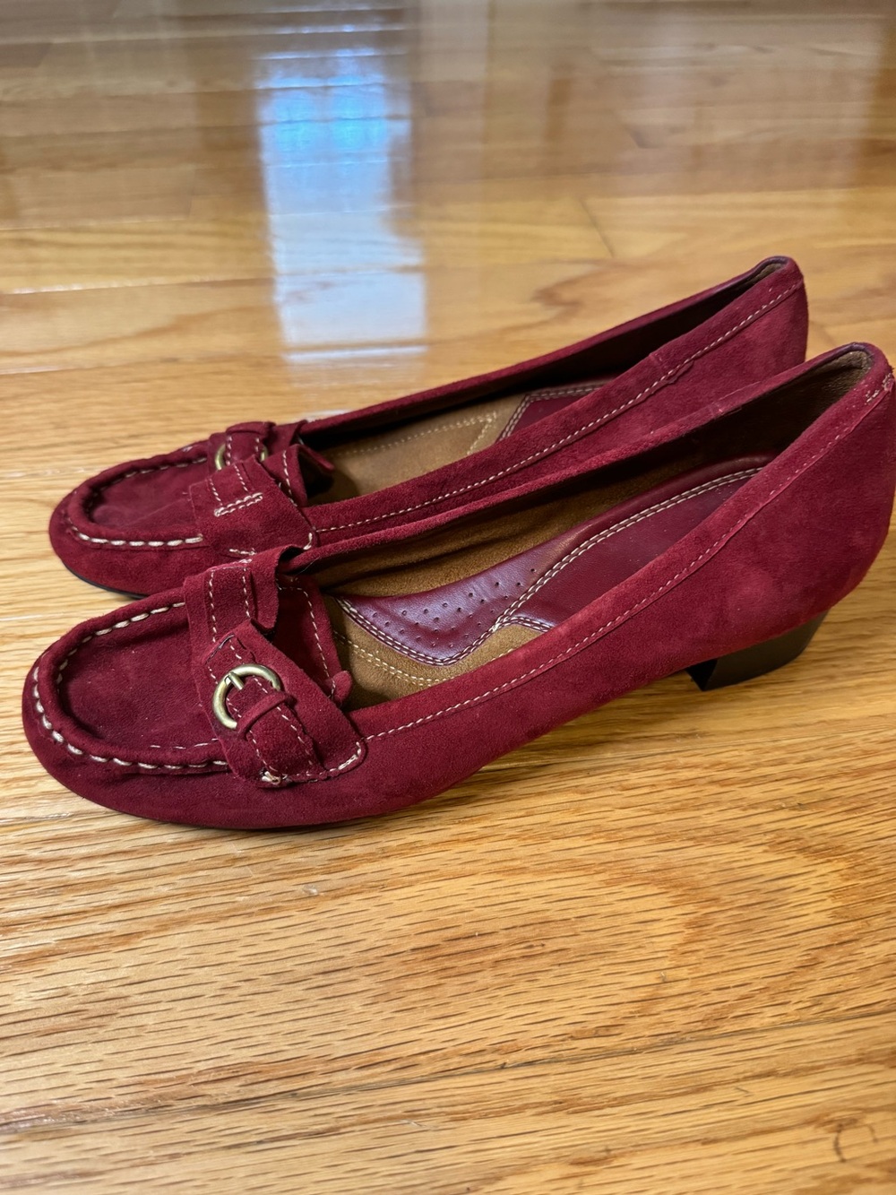 Naturalizer Women's Red Burgundy Suede Loafers size 8.5W wide width
